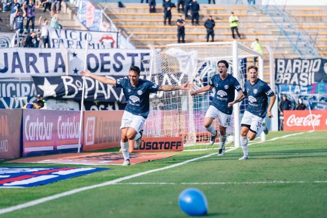 Independiente Rivadavia ganó en San Luis.