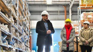 Tras un relevamiento Enersa detectó una importante cantidad de ropa de trabajo que dejó de tener uso operativo y la donó a Copnaf&nbsp;