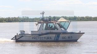 Rescataron a tres personas que se les dio vuelta la piragua