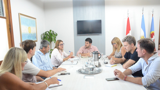 El intendente radical Leonel Chiarella recibió a los integrantes de la organización no gubernamental casildense, Construir Hacer.