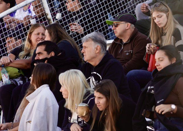 El Tata Martino está en el Oleta para seguir a Argentino