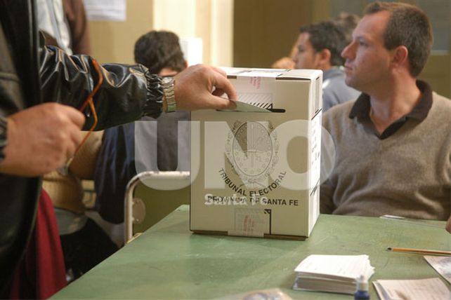 Dirigentes políticos piden que haya publicidad gratuita
