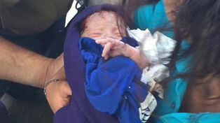Detuvieron a la pareja que abandonó a la beba en una estación de servicio
