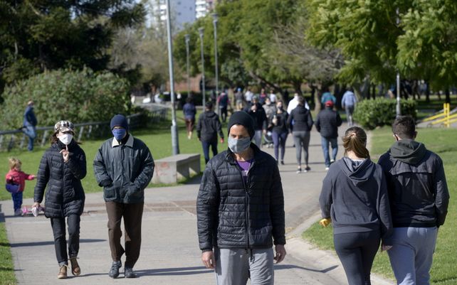 Compromiso ciudadano: las claves para cercar el coronavirus sin retroceder de fase