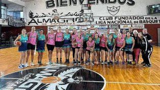 Almagro y Santa Rosa le dieron vida en el Pepote Spies a uno de los juegos por el Maxibásquet Femenino.