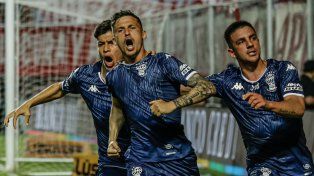 Héctor Fértoli, ex Newells, es una de las cartas del ataque de Huracán.