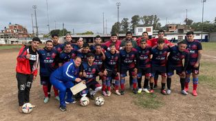 Asociación Rosarina de Fútbol. El equipo de dirigido por Marcelo Ramírez derrotó a Sparta con el tanto de Juan Insaurralde y quedó segundo detrás de 14 de Junio.