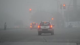 Alerta vial: por la niebla está cortado el tránsito en la autopista a Rosario