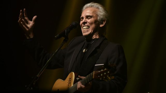 El artista compuso 800 canciones y editó 48 discos.