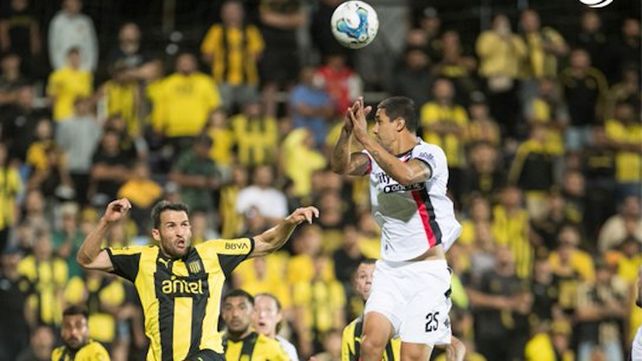 Newells derrotó 1 a 0 a Peñarol con un rendimiento de mayor a menor
