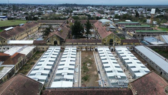 Cárcel de Coronda: la construcción de los nuevos pabellones de aislamiento alcanzó el 95% de avance