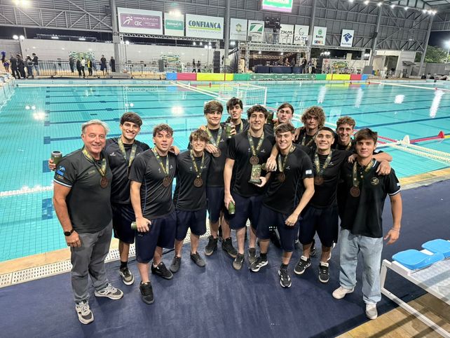 Waterpolo: los pibes argentinos se trajeron un bronce histórico de Baurú con gran aporte rosarino