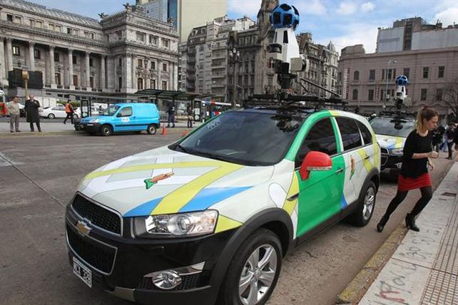 Autorizan a Google a recorrer La Plata con los autos de Street View