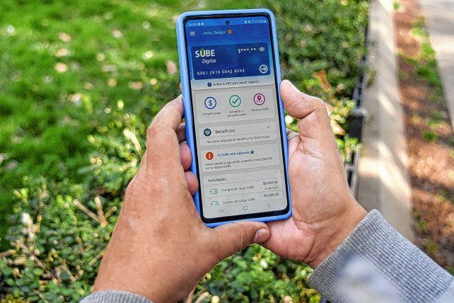 Quienes tengan Tarifa Social Federal y beneficios locales pueden elegir viajar con descuento en su tarjeta digital.