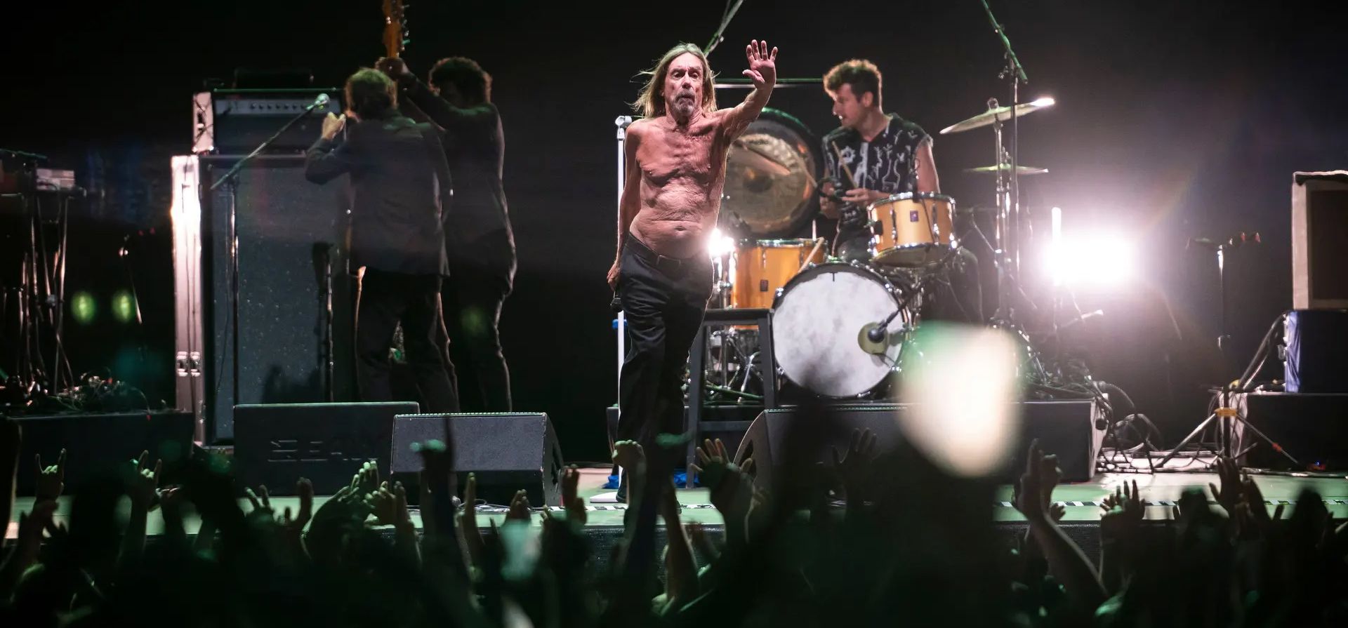 Veszprém, Hungría. El cantante y compositor estadounidense Iggy Pop actúa durante el programa VEB 2023 Capital Europea de la Cultura. Fotografía: Boglarka Bodnar/AP Veszprém, Hungría. El cantante y compositor estadounidense Iggy Pop actúa durante el programa VEB 2023 Capital Europea de la Cultura. Fotografía: Boglarka Bodnar/AP