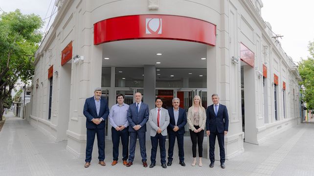 El Banco Entre Ríos finalizó las obras de remodelación de la sucursal de Crespo
