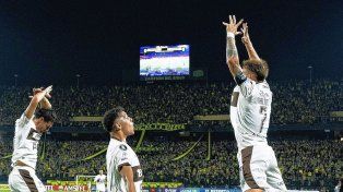 Histórico triunfo de Platense ante Peñarol en Uruguay