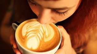 Abren en Suiza una novedosa cafetería que ofrece sexo oral a sus clientes