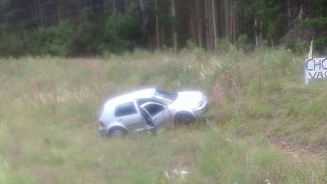 Un hombre grave tras despistar en la autovía 14