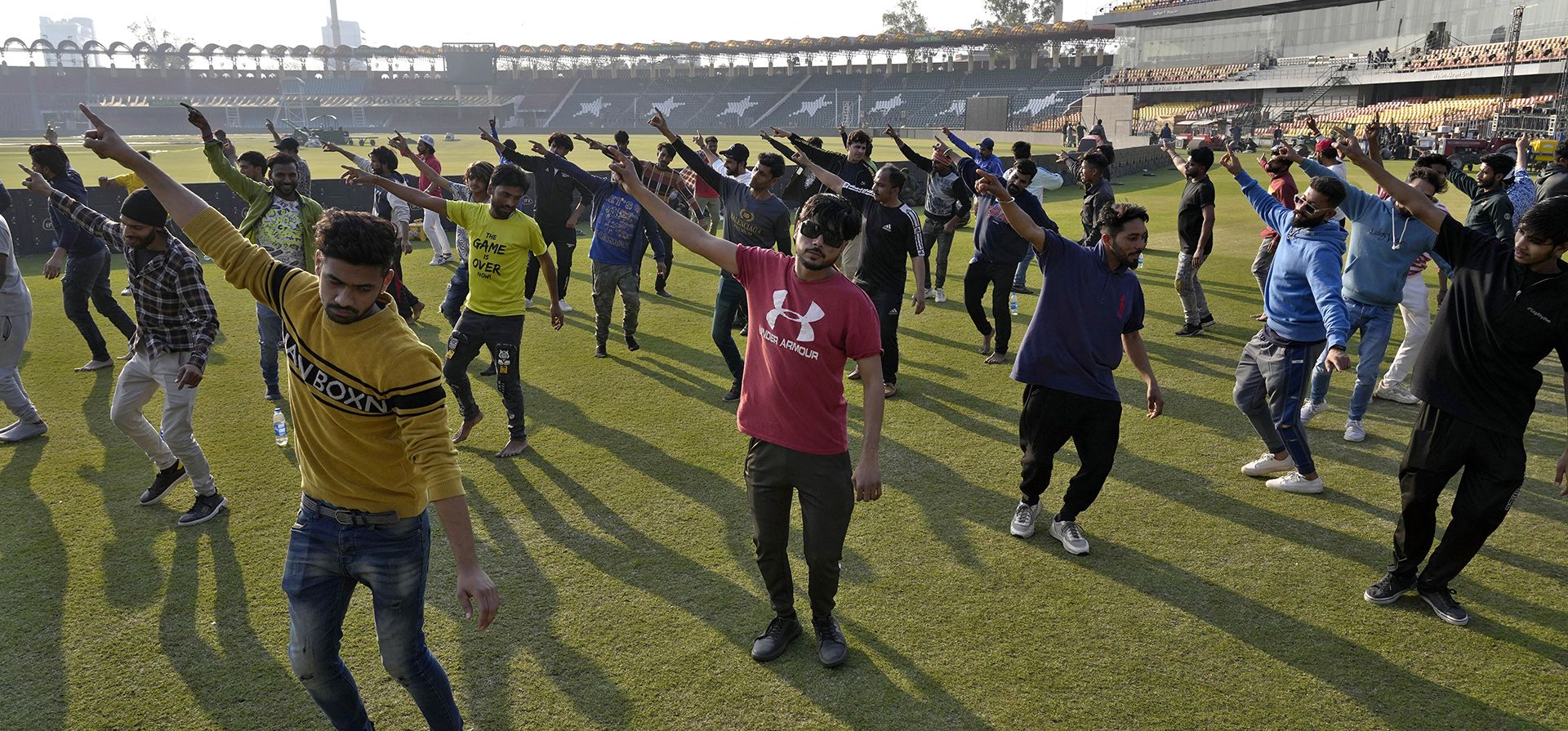 Ensayo de artistas para la ceremonia de apertura del próximo torneo de cricket T20 de la Superliga de Pakistán, en Lahore, Pakistán, el miércoles 14 de febrero de 2024. (Foto AP/K.M. Chaudary Ensayo de artistas para la ceremonia de apertura del próximo torneo de cricket T20 de la Superliga de Pakistán, en Lahore, Pakistán, el miércoles 14 de febrero de 2024. (Foto AP/K.M. Chaudary