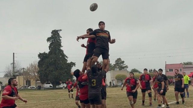 Carpinchos derrotó a Gualeguay Central y manda en la Zona 2 del Torneo Provincial.
