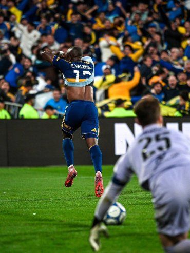 Valencia le dio la remontada a Boca con un heroico triplete contra Racing: Esto es inolvidable