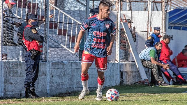 Juventud Unida goleó a Atlético Paraná por el Federal A