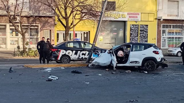 El choque ocurrió frente a una distribuidora mayorista.