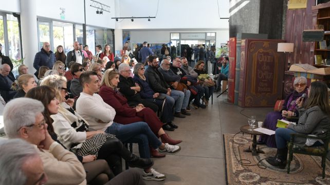 Paraná Lee 2025: escritores y escritoras celebraron la promoción de la lectura y de políticas culturales