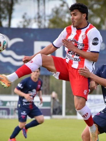 Torneo Regional Amateur: Atlético Paraná y Neuquen van por la clasificación como locales