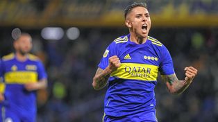 Agustín Almendra festeja con todo uno de los goles de Boca.