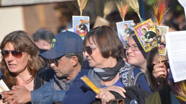 Una multitud veneró a San Cayetano