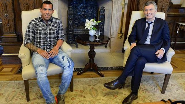 Macri viaja a Uruguay por la boda de Carlos Tevez