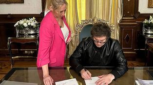 El Senado de la Nación le dio media sanción a un proyecto para reformar la Ley de DNU y limitar su uso por parte del presidente&nbsp;