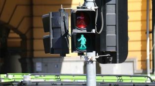 Por el Día de la Mujer, colocaron figuras femeninas en semáforos de Australia