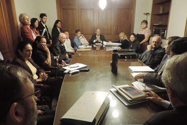 El encuentro entre el vicegobernador de Santa Fe y los Familiares de Víctimas de la inseguridad.