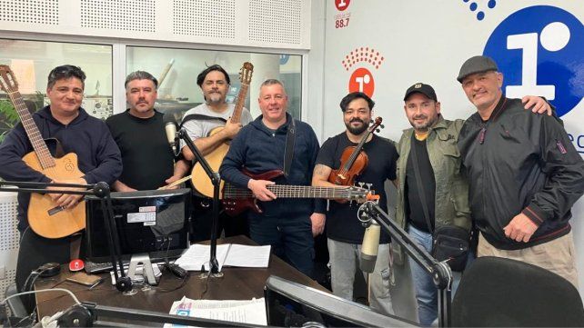 Alma en Peña visitó radio La Red de Paraná