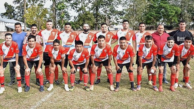Los Anguyá consiguió el primer triunfo del torneo ante Estrellas de Talleres de Laguna Paiva.