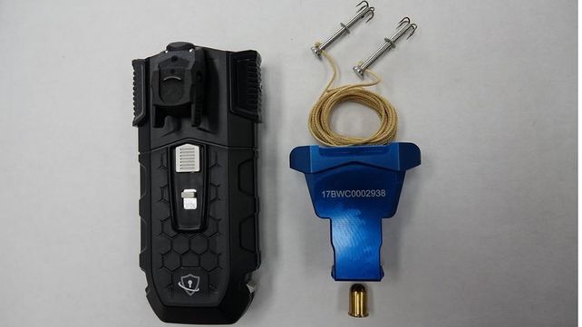 La policía evalúa incorporar boleadoras modernas para inmovilizar delincuentes