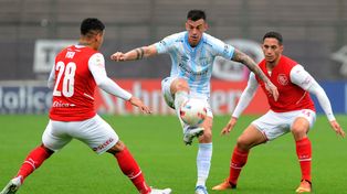 Atlético Tucumán se aprovechó de Independiente y se afirmó en la punta de la Liga