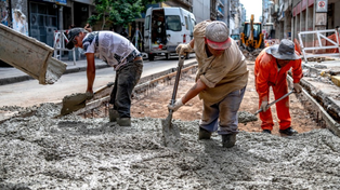 Las tareas de repavimentación avanzan en el centro de la ciudad.