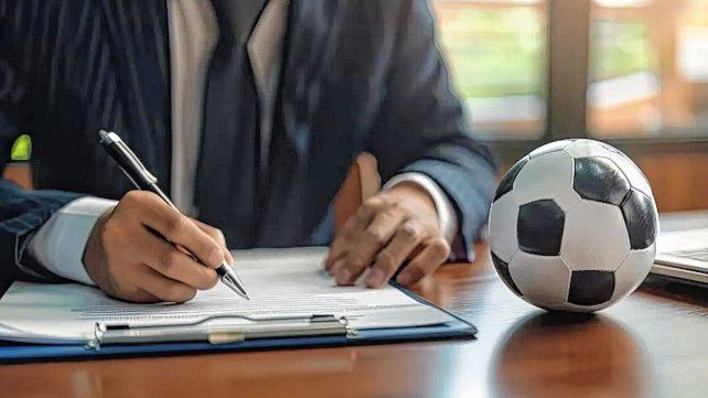 La FIFA combatirá en el mercado de pases el traspaso de jugadores entre clubes de un mismo propietario