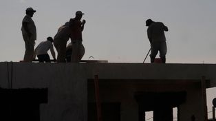 El 77,5% de los hogares rosarinos tiene ingresos provenientes de la actividad remunerada, pero la subocupación y la actividad no registrada genera trabajadores pobres.