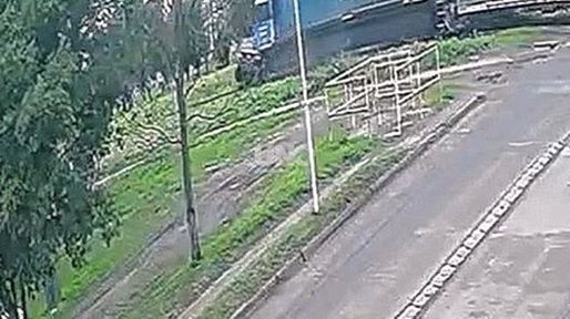 Así fue el terrible impacto entre un tren y una camioneta de Protección Civil en San Justo