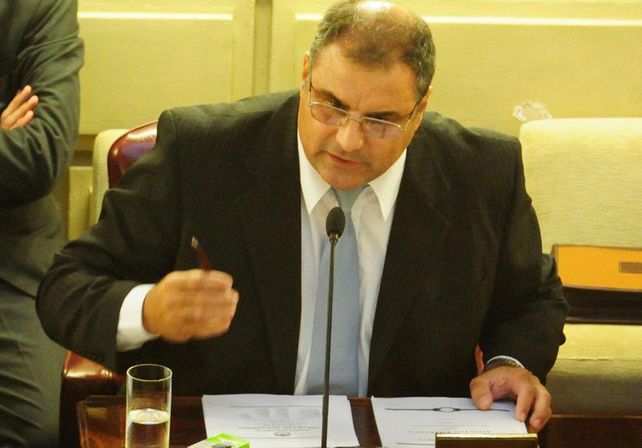 A falta de trabajo, un ex diputado santafesino se convirtió en chofer de Uber