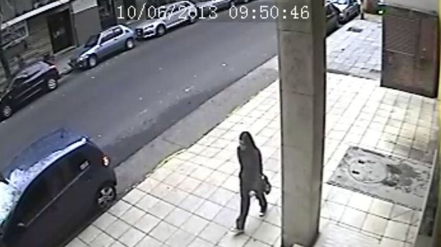 Las c&aacute;maras de vigilancia captaron aquel 10 de junio de 2013 el momento en que &Aacute;ngeles regresaba de su clase de gimnasia,