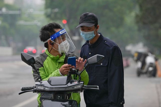 La OMS afirmó que la política china de cero Covid es insostenible