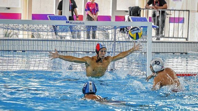 El seleccionado argentino masculino de waterpolo se impuso con autoridad a Perú por un claro 19 a 3.