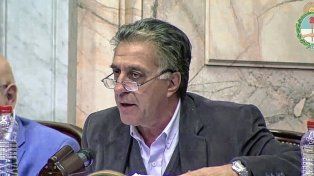 Néstor Pitrola apuntó contra Manuel Adorni y habló de alta corrupción del Estado Néstor Pitrola apuntó contra Manuel Adorni y habló de alta corrupción del Estado