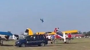 Dos personas murieron al estrellarse un avión en un espectáculo aéreo en Hungría